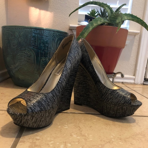 Steve Madden Platform Peep-Toe Wedges - Picture 1 of 8